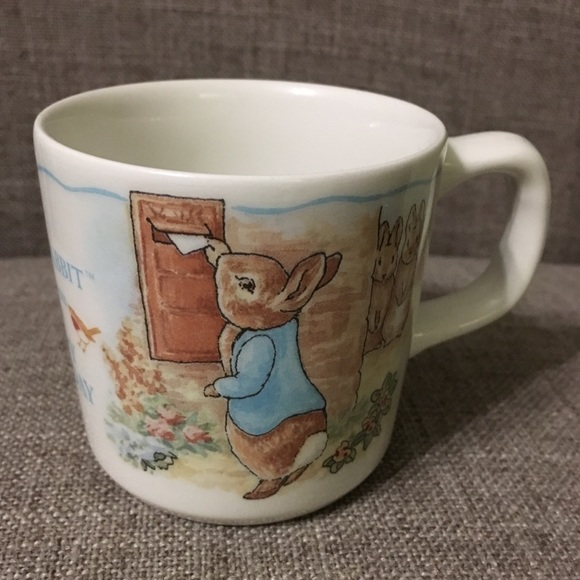 Wedgwood Peter Rabbit Happy Birthday set - Picture 4 of 7